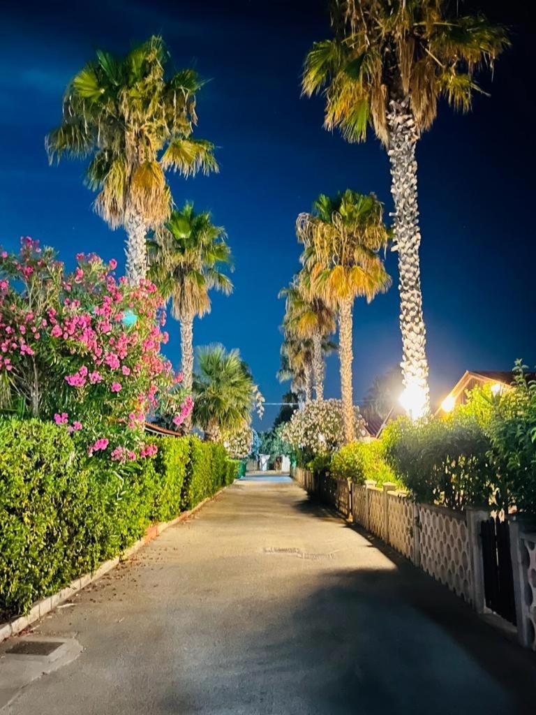 Villaggio Turistico La Baia Degli Angeli Margherita Di Savoia Exterior foto