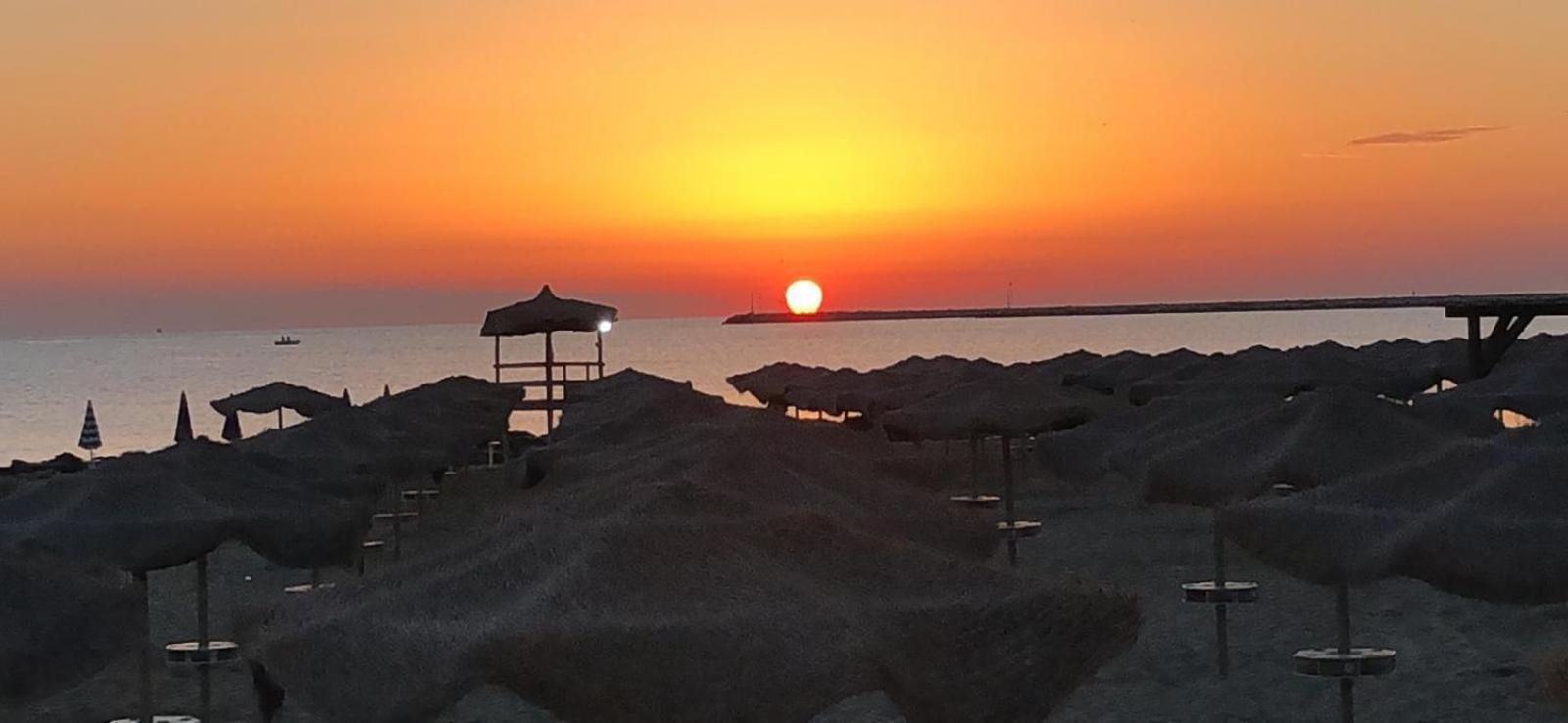 Villaggio Turistico La Baia Degli Angeli Margherita Di Savoia Exterior foto
